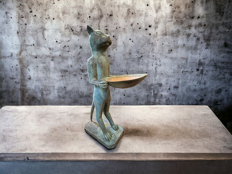 Vintage Bronze Skulptur Katze 79cm Hoch in Düsseldorf