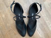 Diamant Tanzschuhe schwarz Größe 8,5 Niedersachsen - Stade Vorschau