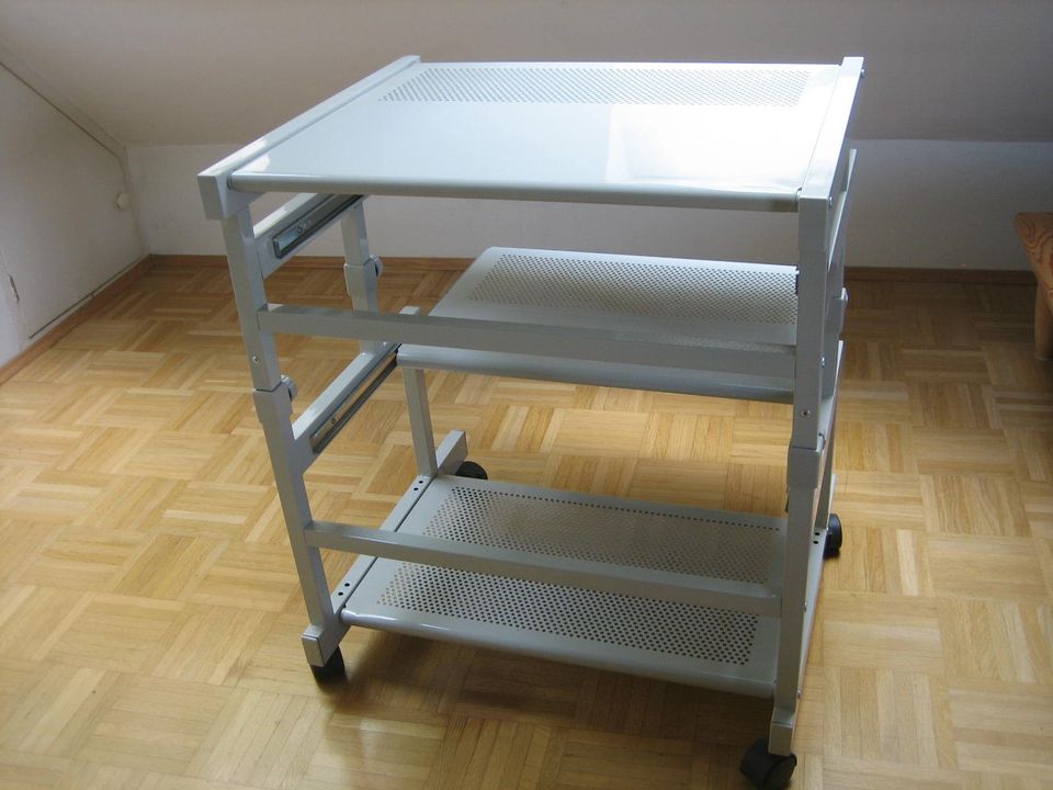 Computer- Bildschirm- Drucker- Tisch Lochblech (Metall) rollbar ! in Zeesen