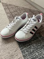 Adidas Sneaker Gr. 38 2/3 NEU Baden-Württemberg - Breisach am Rhein   Vorschau