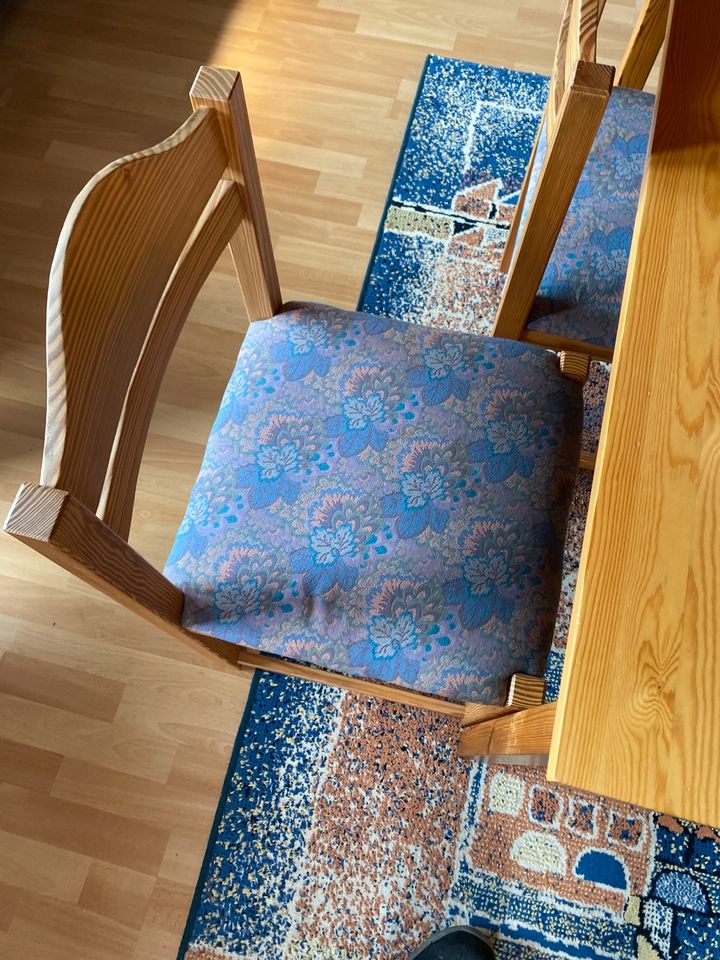 Tisch Stühle Tischset in Ostrhauderfehn