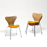 1 von 9 | Schöne Fritz Hansen Stühle | Model 3017 | Serie 7 Stapelstühle | Arne Jacobsen Design | Vintage Mid-Century Designklassiker | Büro / Esstisch | Düsseldorf - Pempelfort Vorschau