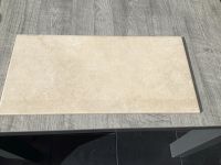 Restposten Steinfliese ca. 2,5qm Beige 14 Platten Maß 600 x300 mm Nordrhein-Westfalen - Wegberg Vorschau