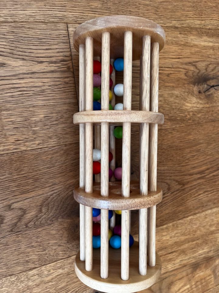 Wunderschönes Holzspielzeug mit Klangeffekt in Hamburg