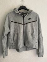 Original  Nike tech fleece Jacke Damen Größe S Wandsbek - Hamburg Farmsen-Berne Vorschau