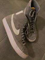 Nike Blazer Sneaker grau Gr. 42 Kr. München - Aschheim Vorschau