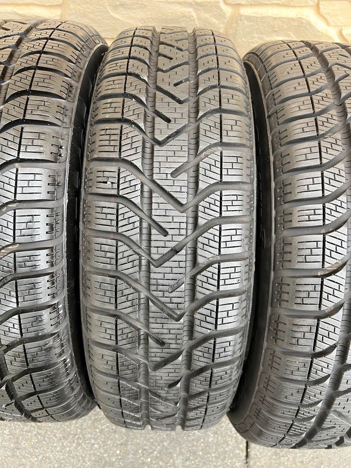 4x 175 65 R15 88H Winterreifen Pirelli 8mm DOT:2519 NP: 296€ in Meschede