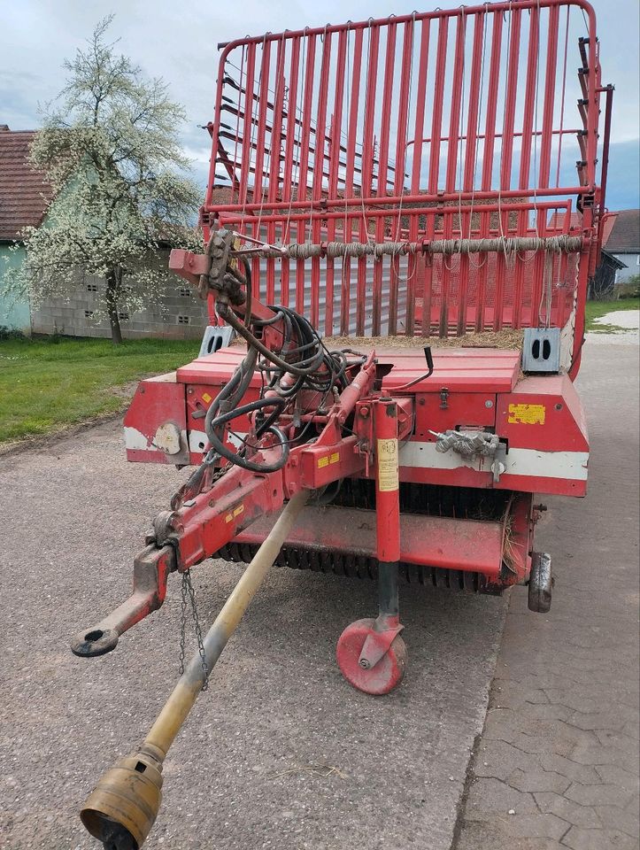 Pöttinger Ladewagen Ladeprofi III 3 in Roßtal