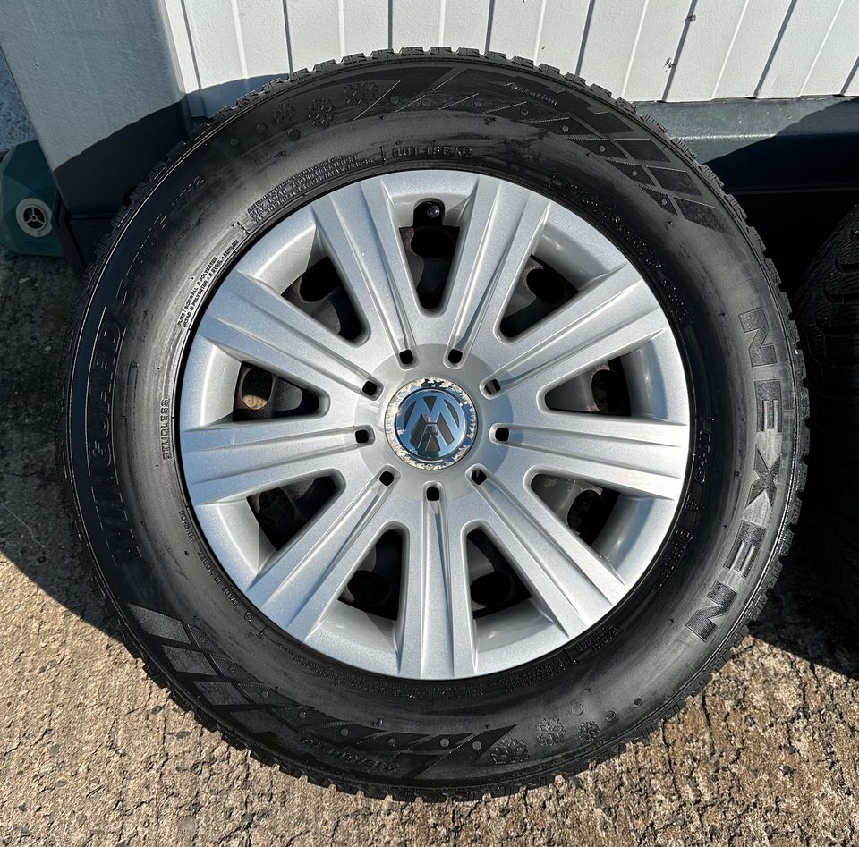 VW Tiguan Winterreifen 215/65 R16 mit Felgen in Rostock