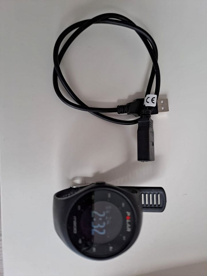 Polar M200 GPS Pulsuhr (Messung am Handgelenk) sehr guter Zustand in Kreuztal