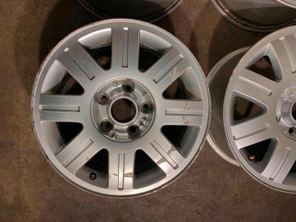 4x Original Audi A4 Alufelgen 7JX15 ET45 / 5x112 / #O148 in Hanau