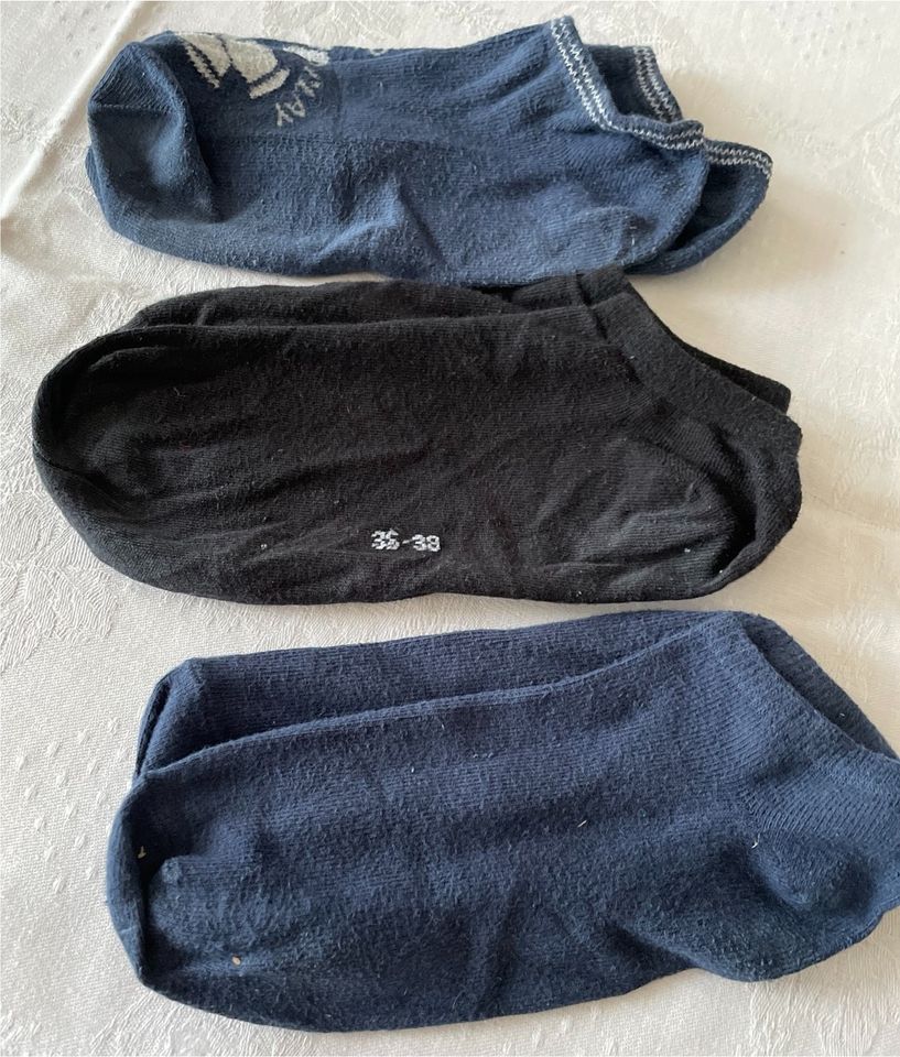Füßlinge– Sneaker-Socken – 3 Stück – Größe 32-35 in Saulheim