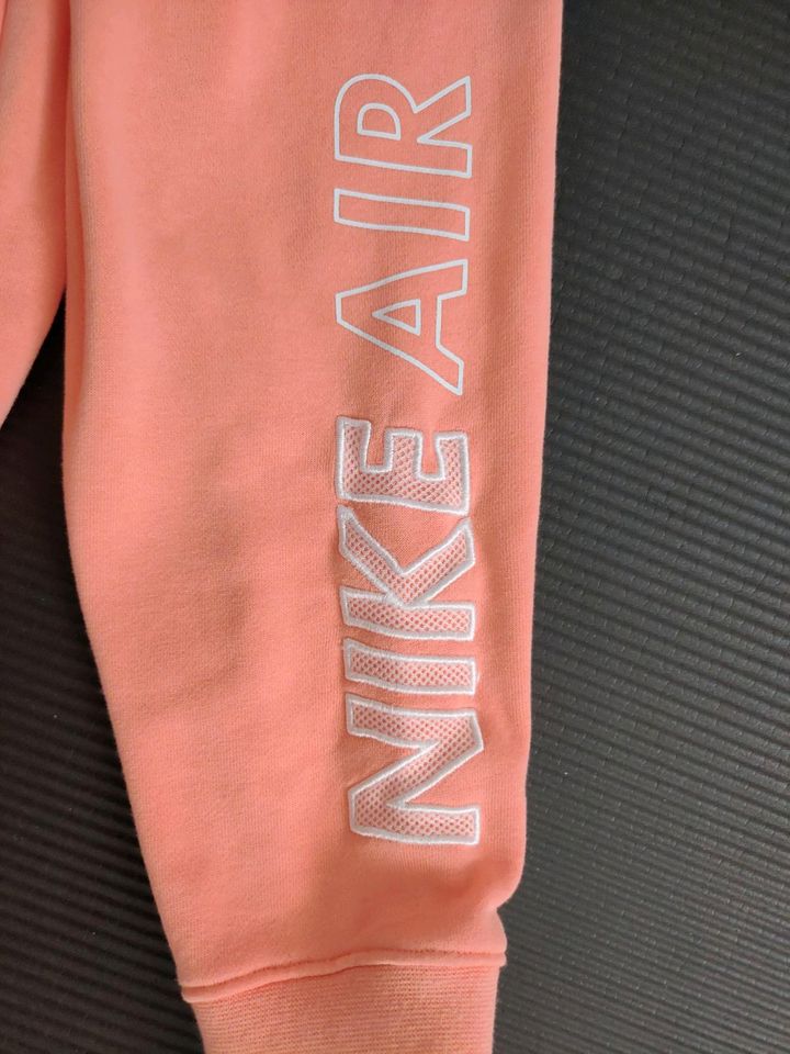 Nike Air Jacke Damen Größe XS orange/lachs in Bayern - Bad Neustadt a.d.  Saale | eBay Kleinanzeigen ist jetzt Kleinanzeigen