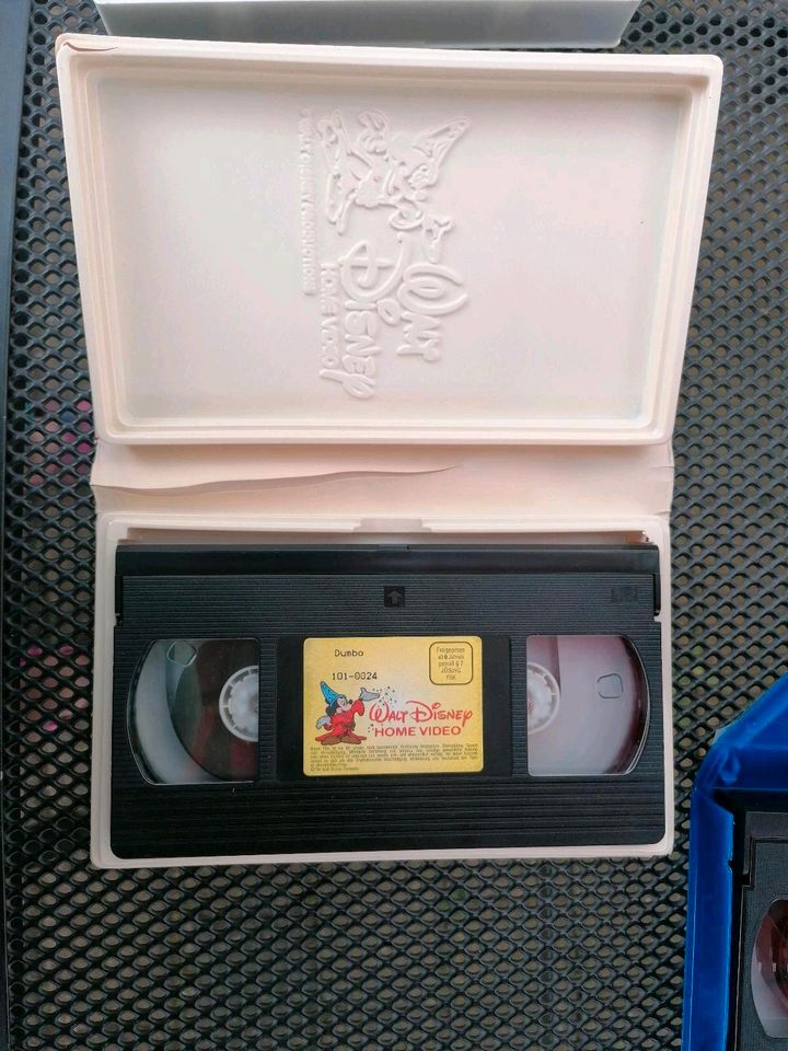 Disney VHS Dumbo Robin Hood mit Hologramm und Dschungelbuch in Niederkassel