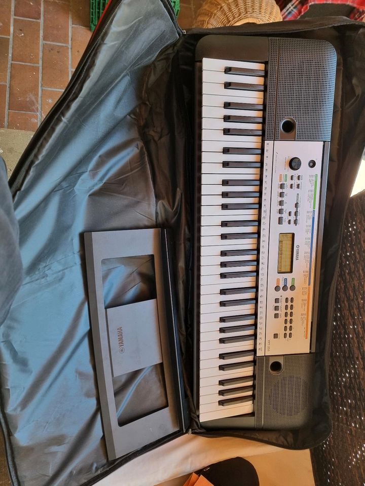 Yamaha Keyboard YPT 255 in Nürtingen
