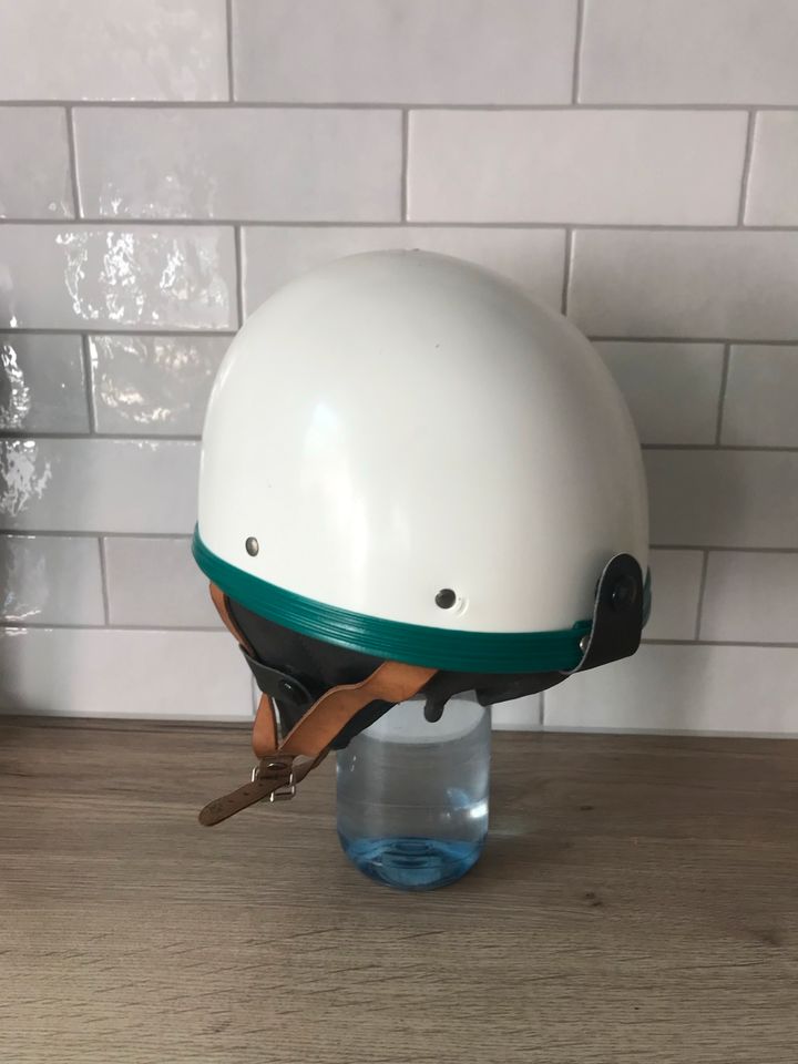 DDR Mopedhelm Simson weiß VoPo Schwalbe Retro Eierschale in Leinefelde