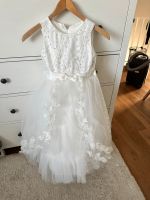 Mädchen Kleid weiß mit Reifen Brautkleid 104/110 und Schuhe Köln - Porz Vorschau