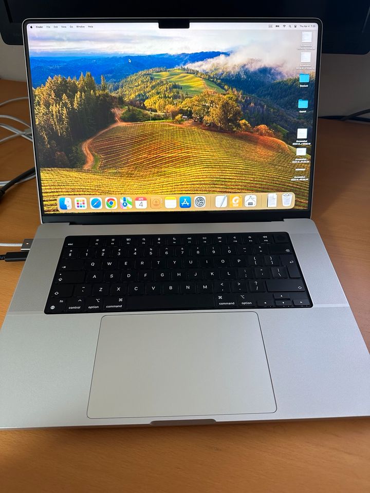 Macbook pro 2021 16 zoll M1 pro US Tastatur in Ingolstadt