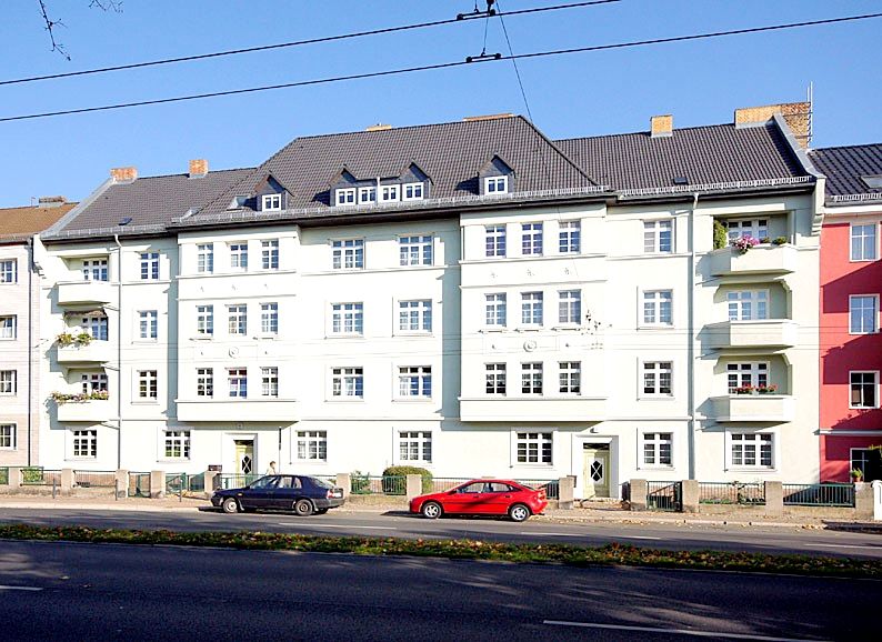 BESICHTIGUNG 24.05.2024  14:30 UHR !! - Frisch renovierte 2-Zimmer-Wohnung in top-saniertem Altbau mit großem Balkon! in Eberswalde