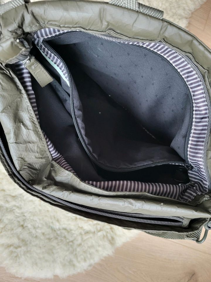 Lässig Wickelrucksack in Nürnberg (Mittelfr)