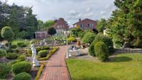 Über 500 qm Wohnen:  Einfamilienhaus plus Einliegerwohnung plus Büro plus Werkstatt - plus Gartenpark als Oase zum Entspannen Niedersachsen - Moormerland Vorschau