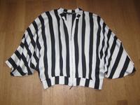 Edles Armani Bolero Jäckchen Gr. 36-38 (it 44)  schwarz weiß Kr. München - Planegg Vorschau