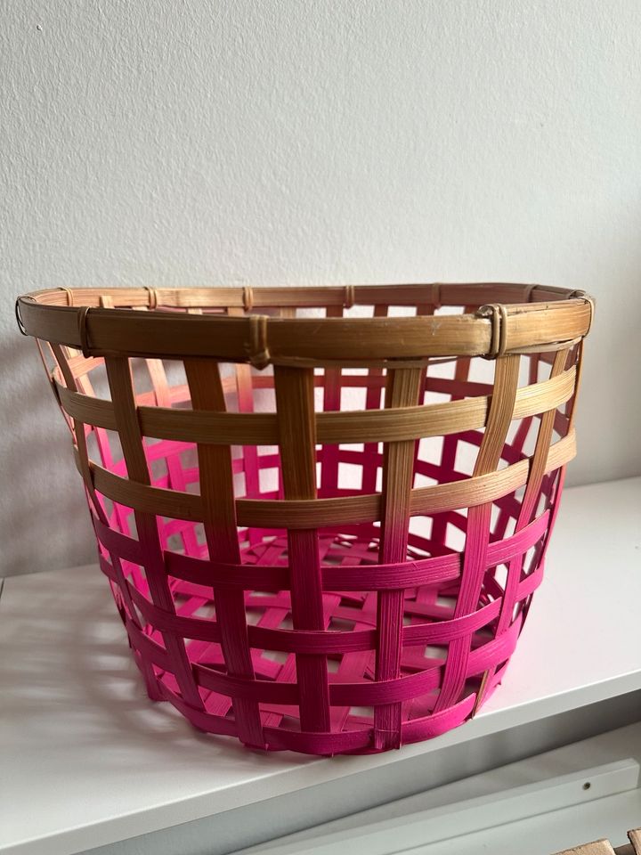 Ikea Übertopf Korb Bambus pink Aufbewahrungskorb in München