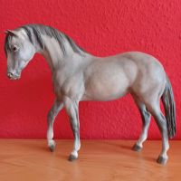 Breyer Traditional Foundation Stallion Repaint grau Modellpferd Brandenburg - Rangsdorf Vorschau