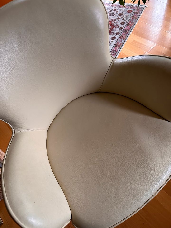 Designer Freischwinger Sessel aus Leder beige in Berlin