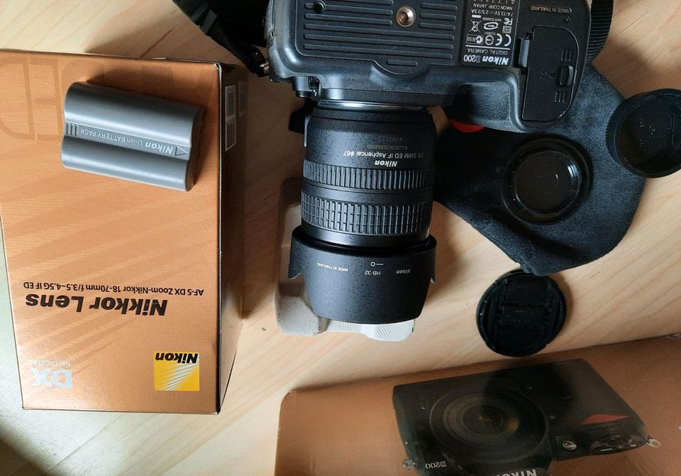 Nikon D200 + Nikkor Lenz AF-S DX Zoom-Nokkor 18-70mm f/3.5-4.5G I in  Hamburg-Nord - Hamburg Langenhorn | eBay Kleinanzeigen ist jetzt  Kleinanzeigen