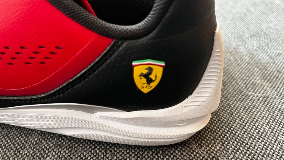 Scuderia Ferrari Turnschuhe in Hilden