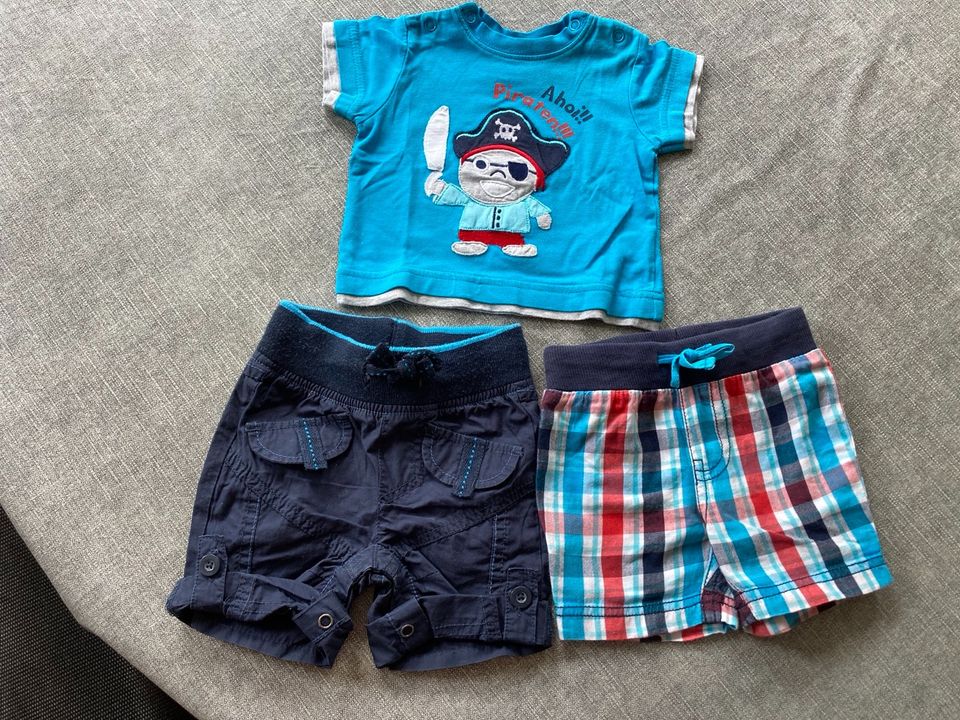 Puppenkleidung/Babykleidung Babyset Gr.56 • T-Shirt / Shorts in Uhingen