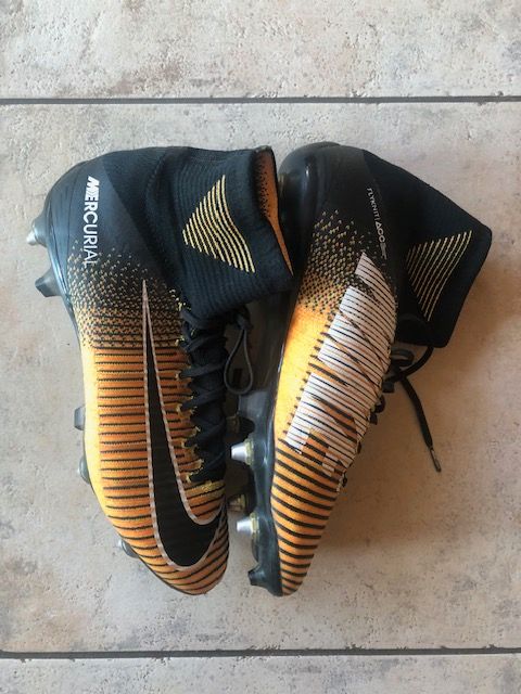 Nike Mercurial Fußballschuhe - Schraubstollen - Größe 44 in Obrigheim