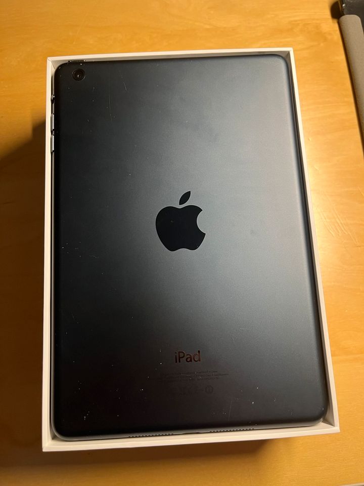 iPad Mini - Black - 16GB in Moers