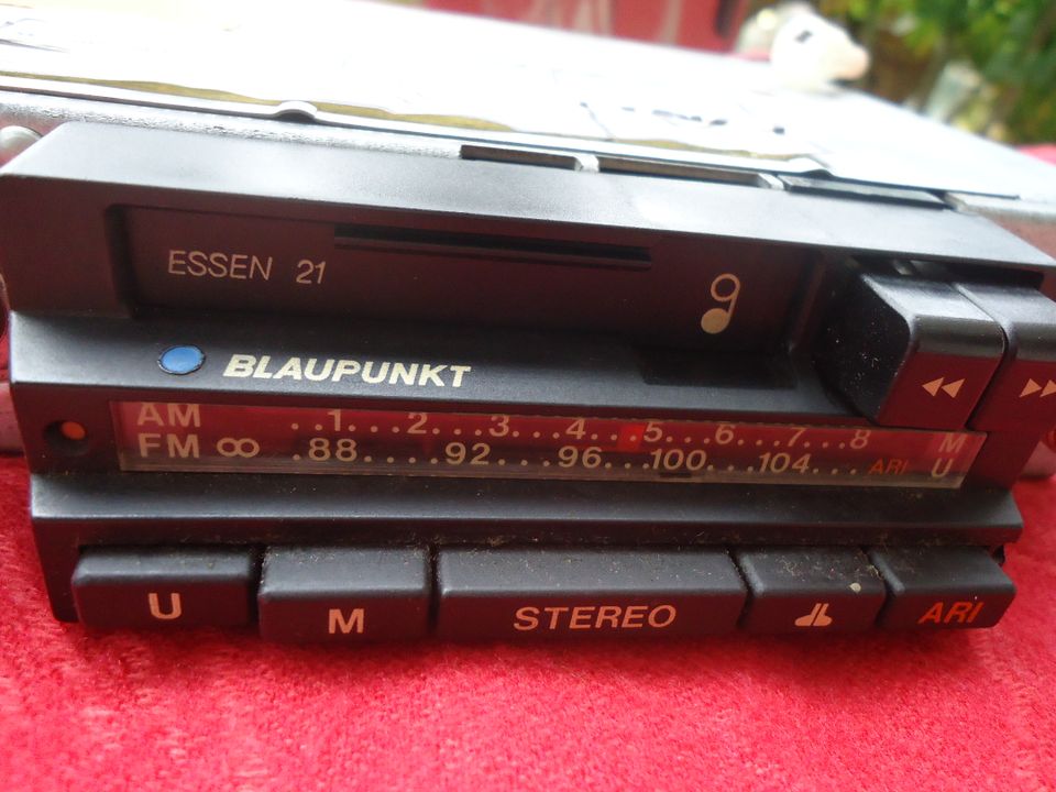 3 Oldtimer Blaupunkt Autoradios alte Auto-Radio-Kassette/CD in Babensham