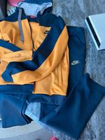 Nike Sportanzug Gr M Köln - Ostheim Vorschau