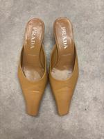 PRADA, Schlappen, beige, spitz, 36,5, kleiner Absatz München - Altstadt-Lehel Vorschau