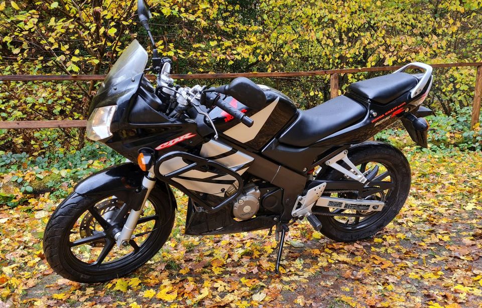 schöne Honda CBR 125R JC34, BJ 2006, TÜV 10.24, steuerfrei in Schöneberg (Hunsrück)