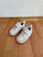 Nike Court Borough Sneaker Kinderschuhe Gr. 25 Hessen - Heusenstamm Vorschau