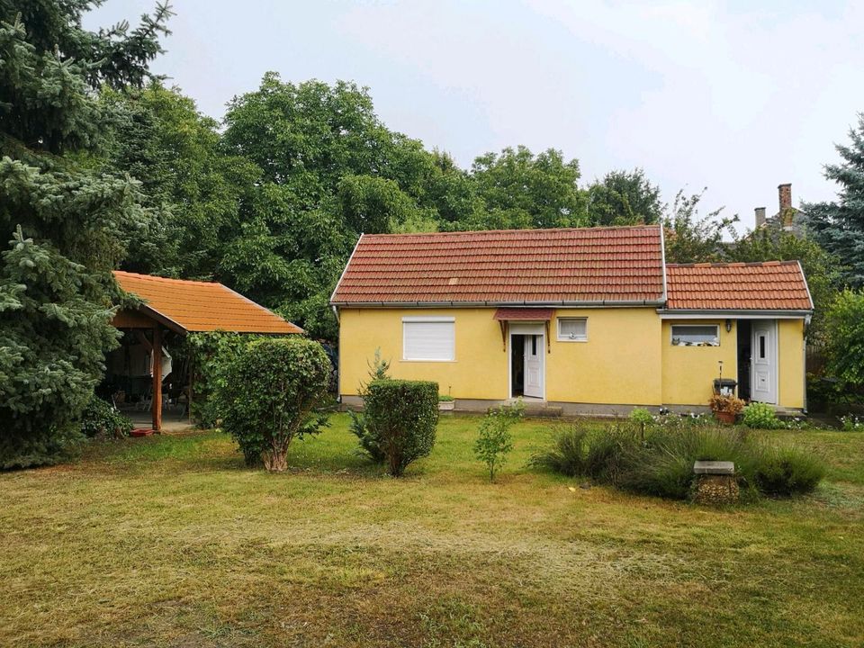 Mehrfamilienhaus mit Apartment in Ungarn in Gera