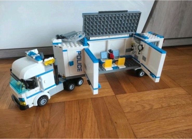 VOLLSTÄNDIG Lego City 7288 - Polizei Truck Überwachungstruck in Melsbach