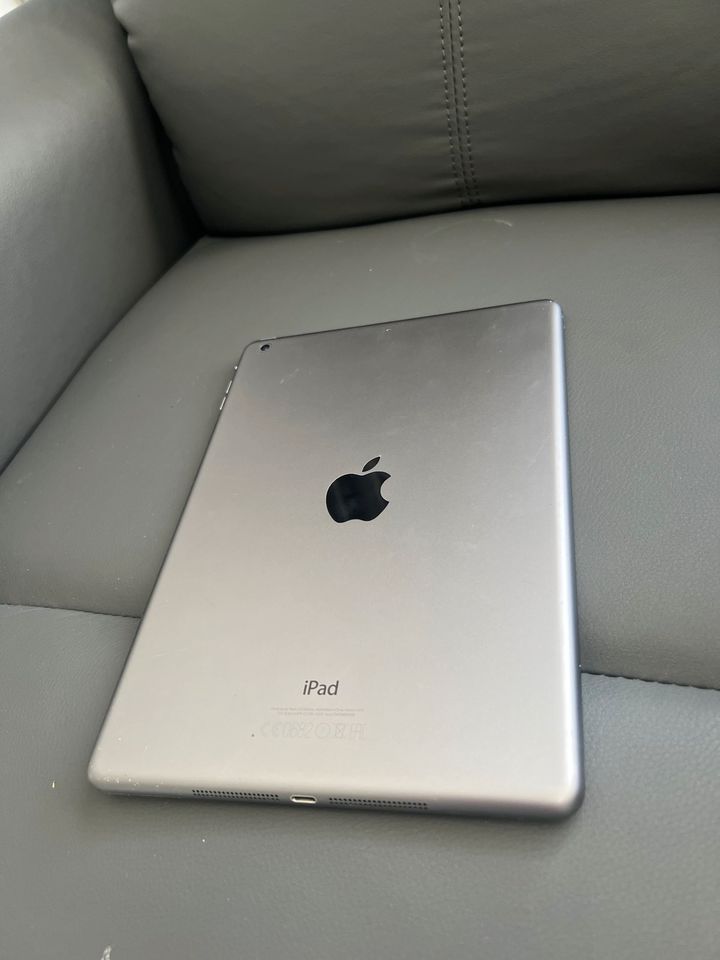 Ipad Air mit Hülle in Dresden