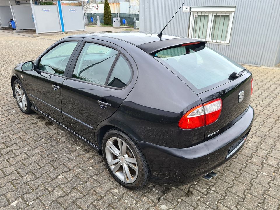 Seat Leon 1,8 20V/Turbo M1 132 KW in Markgröningen