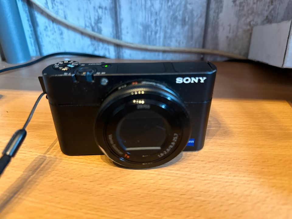 Sony RX 100 V M5Powershot 4 K Kamera in Nörvenich