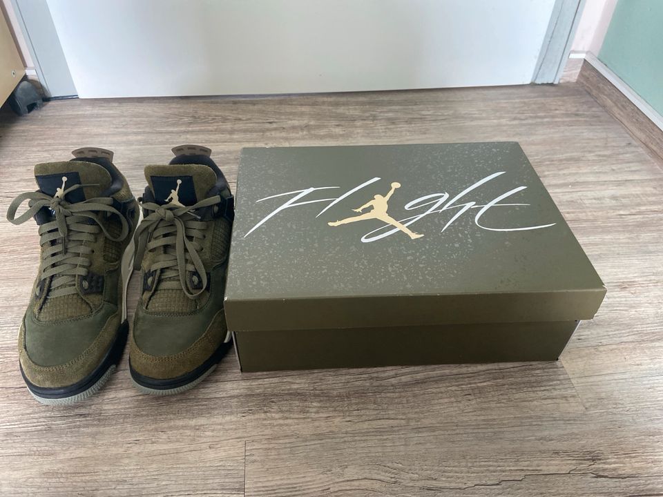 Air Jordan 4 Craft „Olive“ in Lüdinghausen