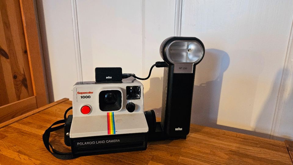 Polaroid Supercolor Sofortbildkamera mit Blitz Braun BP 230 70er in Berlin