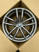 BMW 5er G30 G31 18 Zoll Doppelspeiche M662 8093406 9,0Jx18 ET44 Hessen - Maintal Vorschau