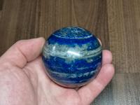 Lapislazuli Kugel mit Marmor, Pyrit und (Afghanit?)einschlüssen Stuttgart - Mühlhausen Vorschau