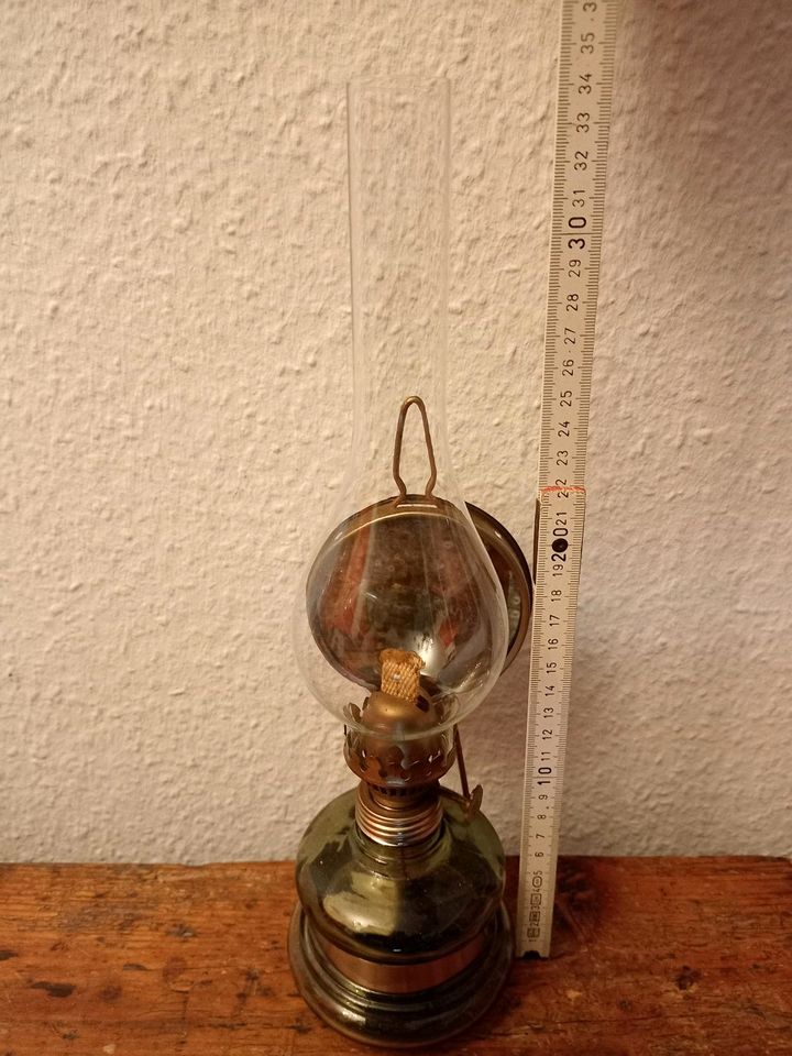 Petroleum Öllampe Antik mit Spiegel, Glaskolben, Docht in Hessen -  Ludwigsau | Kunst und Antiquitäten gebraucht kaufen | eBay Kleinanzeigen  ist jetzt Kleinanzeigen