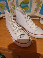 Chucks Stoffschuhe Turnschuhe  Größe 40 Niedersachsen - Garbsen Vorschau